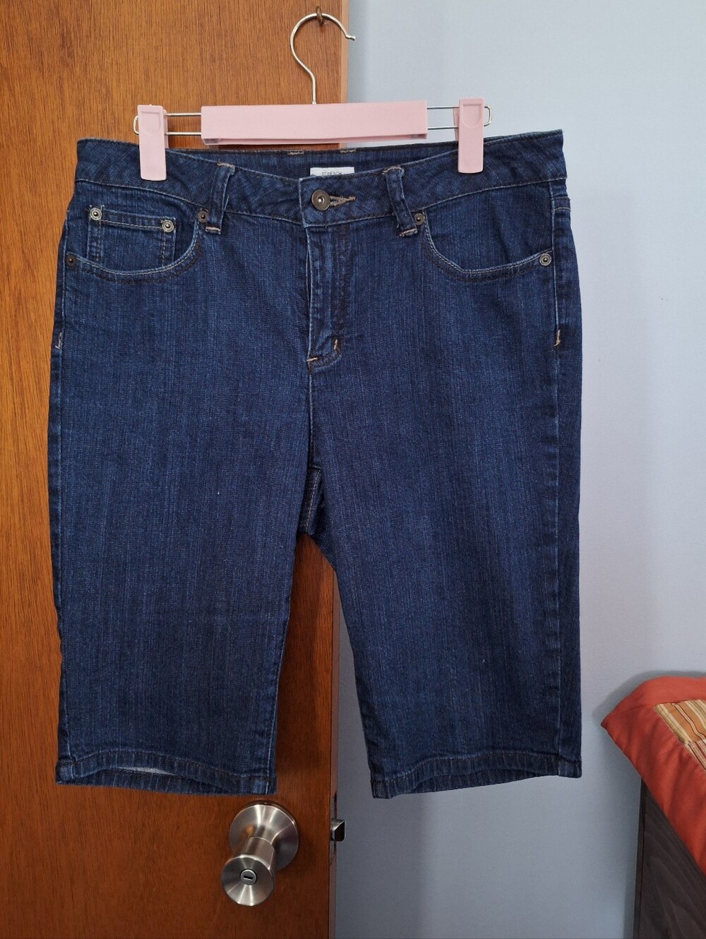Liz Claiborne Dark Blue Stretch Denim Bermuda Shorts Women's Size 6 11" Inseam